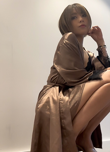 美人痴女AV界の神様